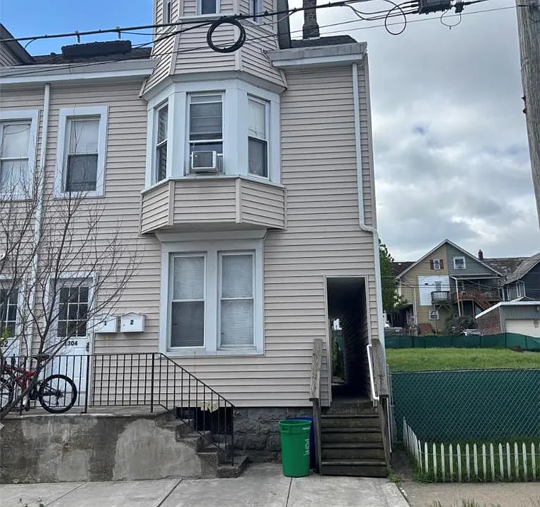 1304 Lehigh St #1
