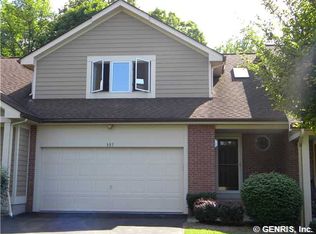 357 Reef Point Cir, Webster, NY 14580