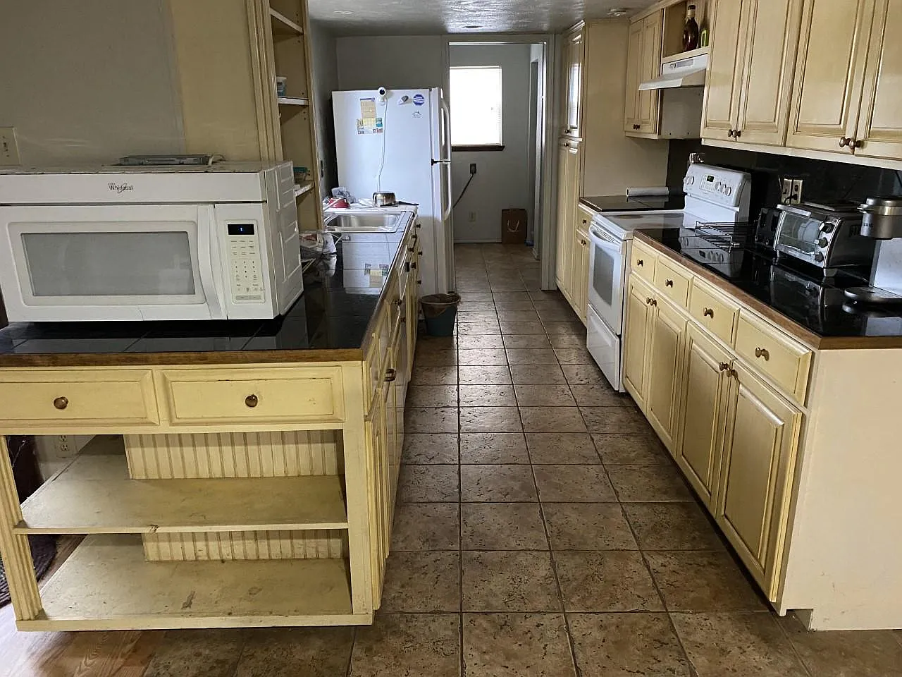 1 bed, 130 sqft, $700 — Photo 2