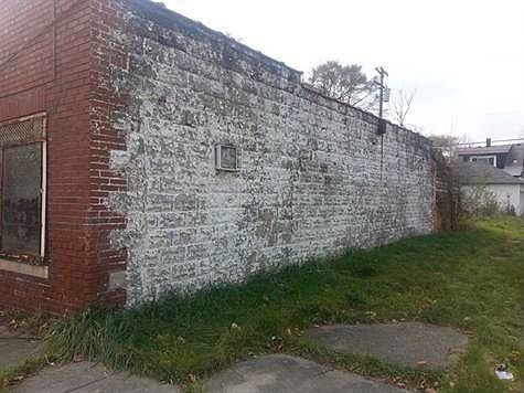 2nd image of 15459 Wabash St