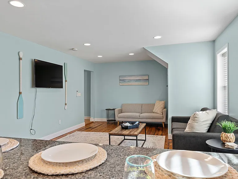 15 Fern Park Ave. — Photo 79