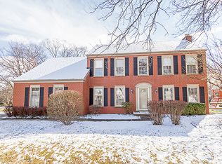 204 Chasse Cir, St Charles, IL 60174