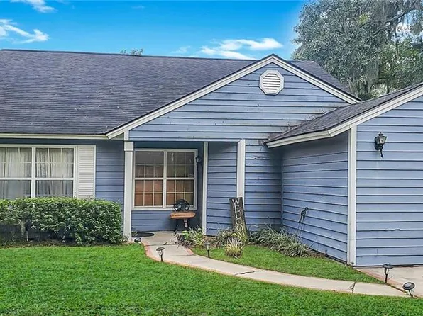 1 E White Hawthorne Dr, Savannah, GA 31419