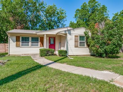206 E College St, Forney, TX, 75126