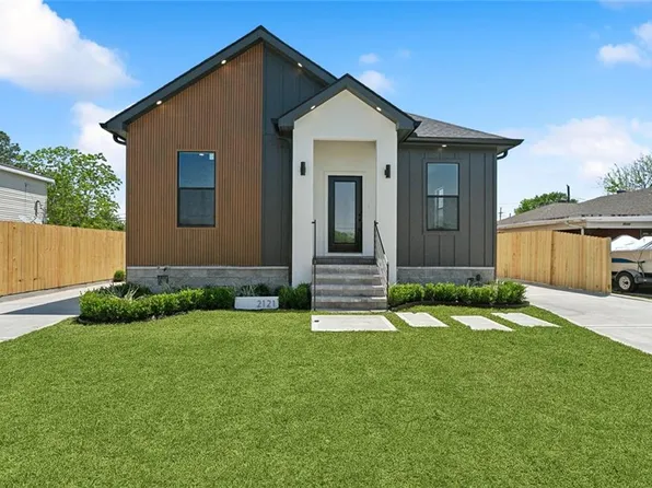 2121-23 Octavia Dr, Chalmette, LA 70043