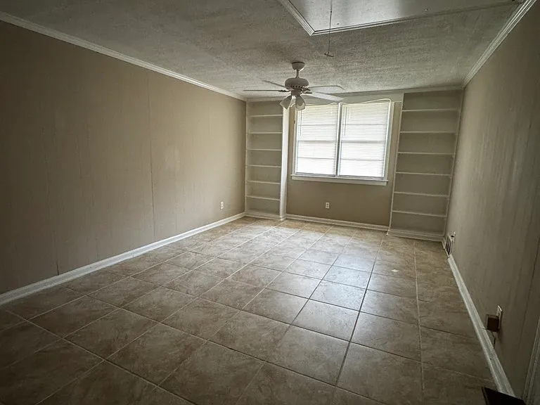 1015 Casa Dr — Photo 16