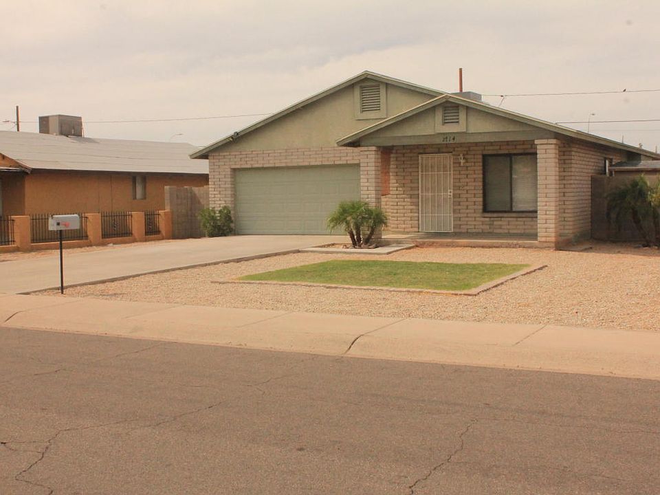 1st image of 2714 E Corona Ave