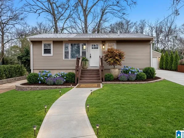 2905 Circle Dr, Bessemer, AL 35023