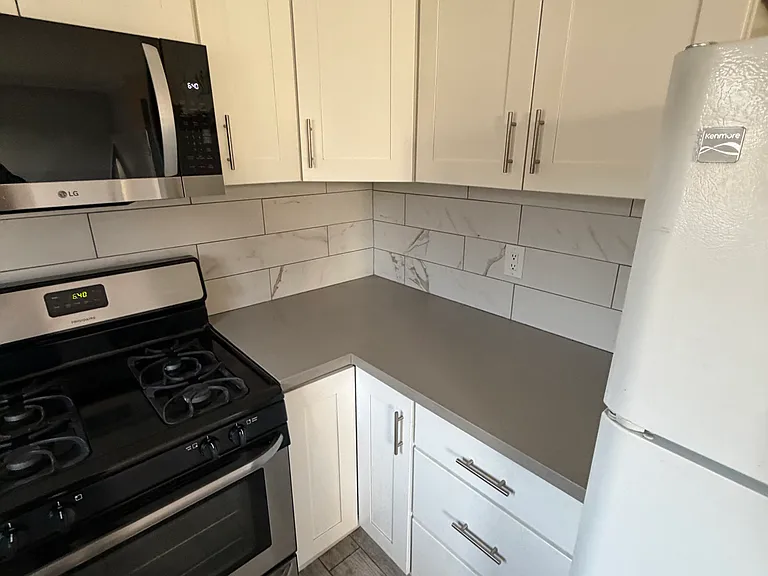 1168 Raymond Ave #D — Photo 11