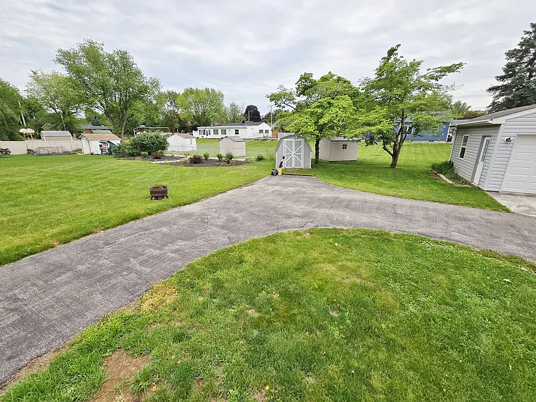 125 Grant Dr — Photo 54