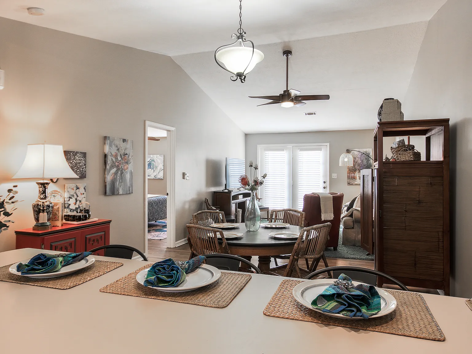210 Karlie Ct — Photo 4