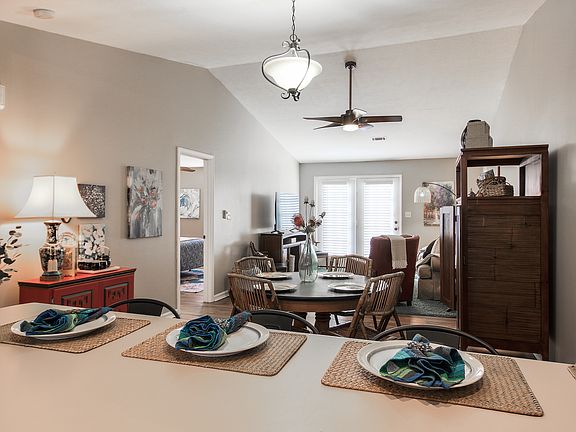 4th image of 210 Karlie Ct #210