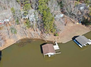94 Brookstone Dr, La Crosse, VA 23950