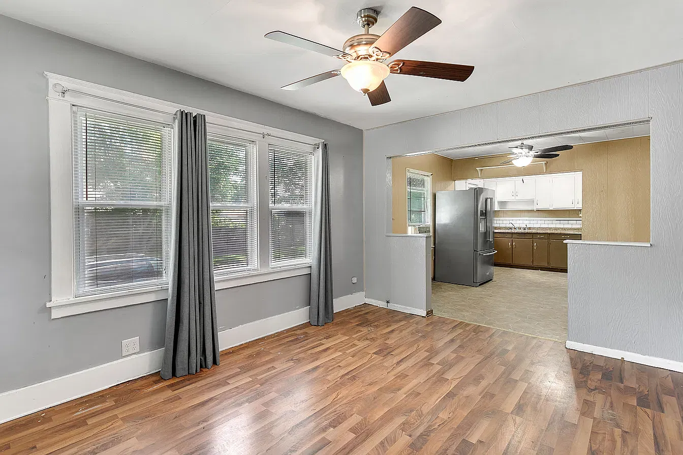 3 bed, 1048 sqft, $1,450 — Photo 3