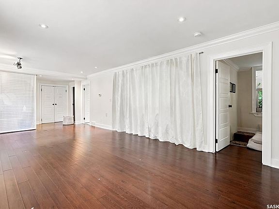 4th image of 2216 Lorne STREET
