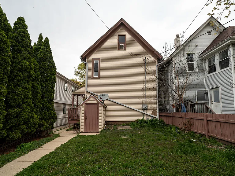 305 E Clarence St #A — Photo 19