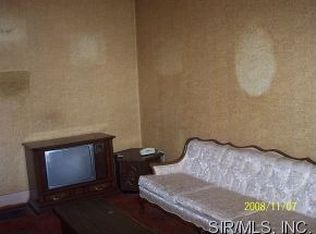 1125 Reynolds St, Madison, IL 62060