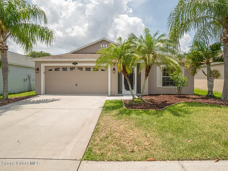 2467 Deercroft Dr — Photo 2