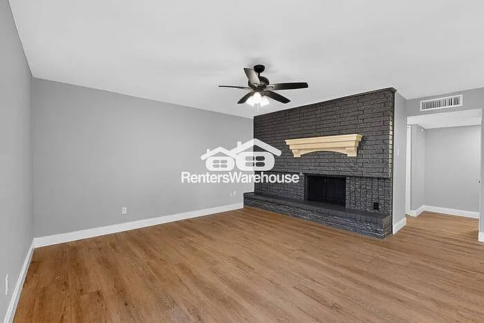 1004 Whitehall Dr — Photo 11