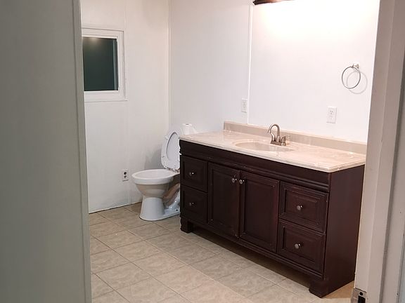 4th image of 6030 Lundy Rd