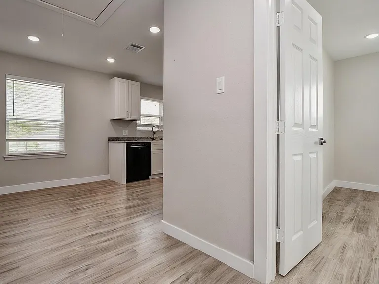 5615 Barremore St #B — Photo 2