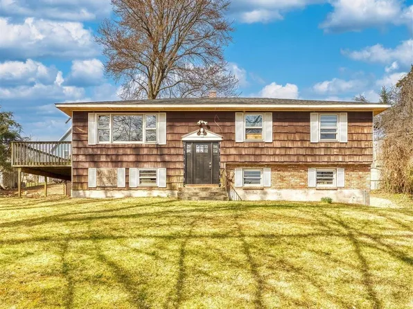 7 N Shenorock Drive, Yorktown, NY 10598