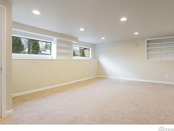 4th image of 454 SE Cherry Dr