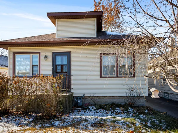 1109 N May St, Joliet, IL 60435