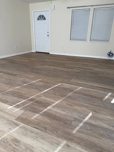 3 bed, 1300 sqft, $1,950 — Photo 4