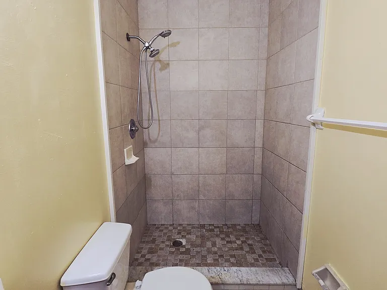 1715 Bentley Blvd — Photo 21