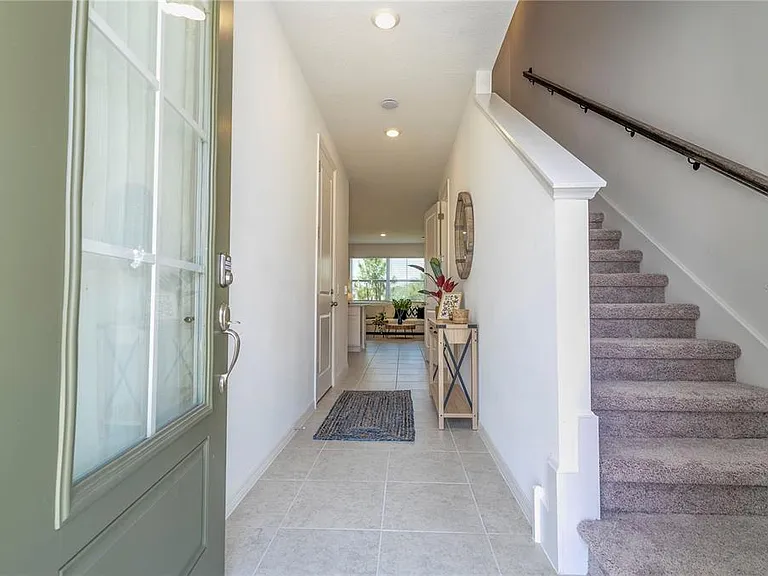 686 Longboat Dr — Photo 25