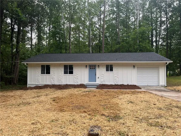3572 Orbit Ct, Ellenwood, GA 30294