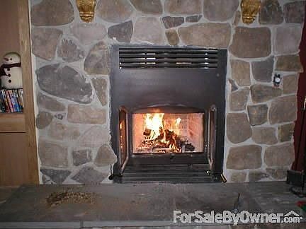 Fireplace in Living room : Cozy and warm...
