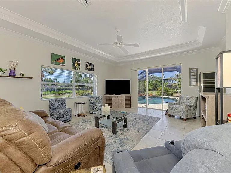 900 Park Place Dr — Photo 40