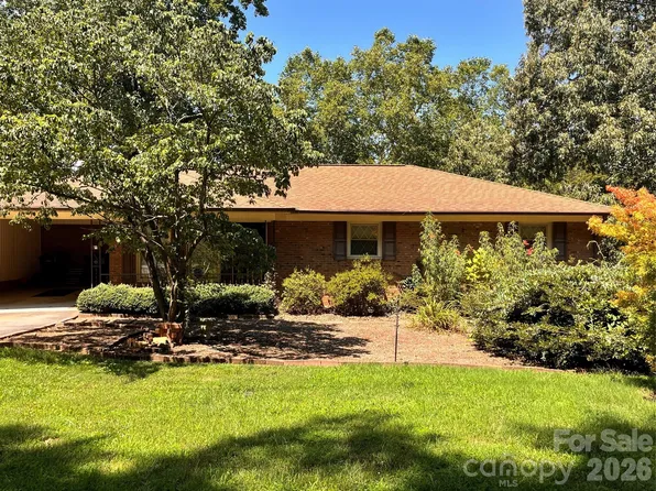 410 Thompson St, Stanley, NC 28164