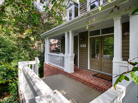 4th image of 4048 Hiawatha Dr