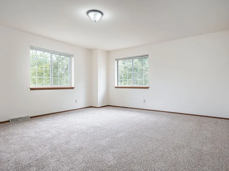 Sauk Creek Apartments — Photo 46