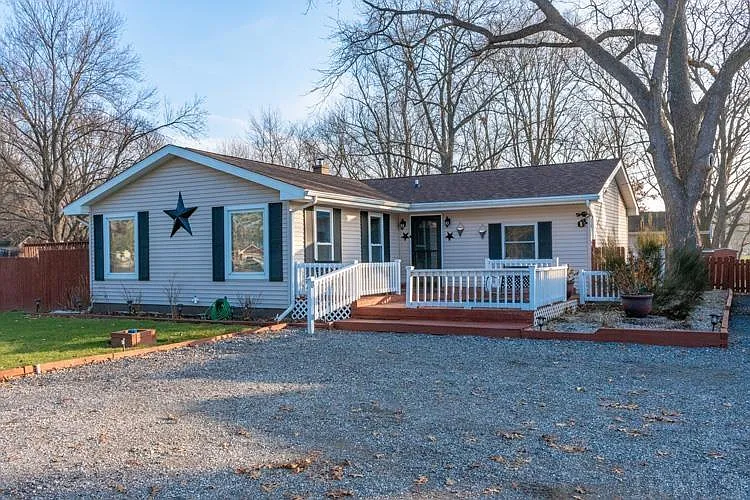 51908 Bittersweet Rd photo 1