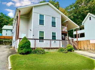 43 Pleasant St, Ansonia, CT 06401