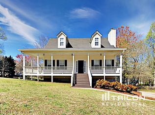 640 Skyline Dr, Villa Rica, GA 30180