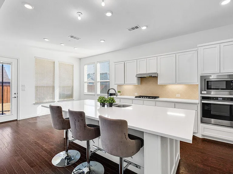 851 Orchard Dr — Photo 12