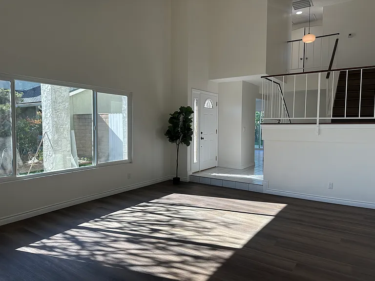 5361 Marview Dr — Photo 9