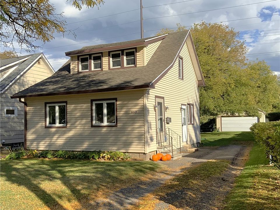 1st image of 660 Bennington Dr
