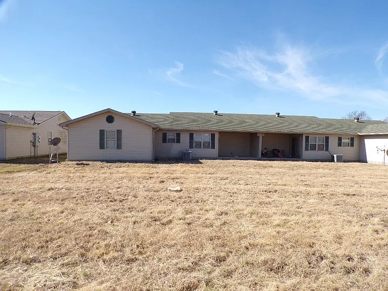 1408 Montebello Dr — Photo 5