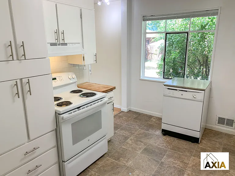 205 S 39th St — Photo 4