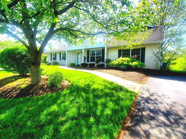 380 Thrush Dr, Gilbertsville, PA 19525