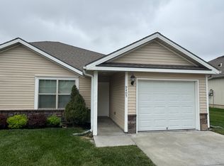 9405 N Robinhood Ave, Kansas City, MO 64154