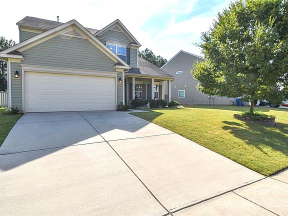 2nd image of 429 Augustus Ln