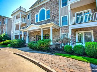 5 Tenakill Park #212, Cresskill, NJ 07626
