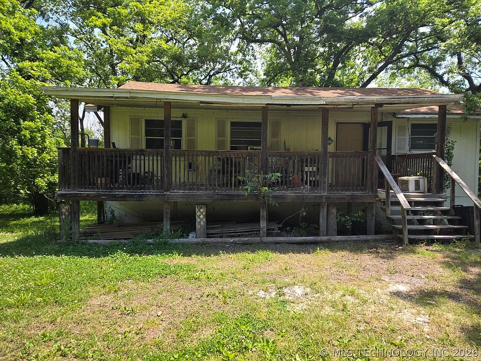 1st image of 17365 Redbud Dr